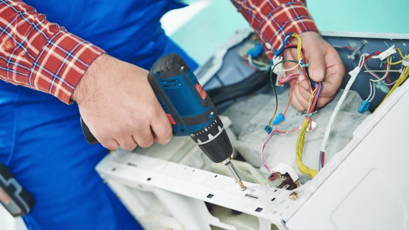 İzmit Siemens Siemens çamaşır makinesi kart tamiri – Su almama arızası orijinal parça ile giderildi. - Teknik servis örneği